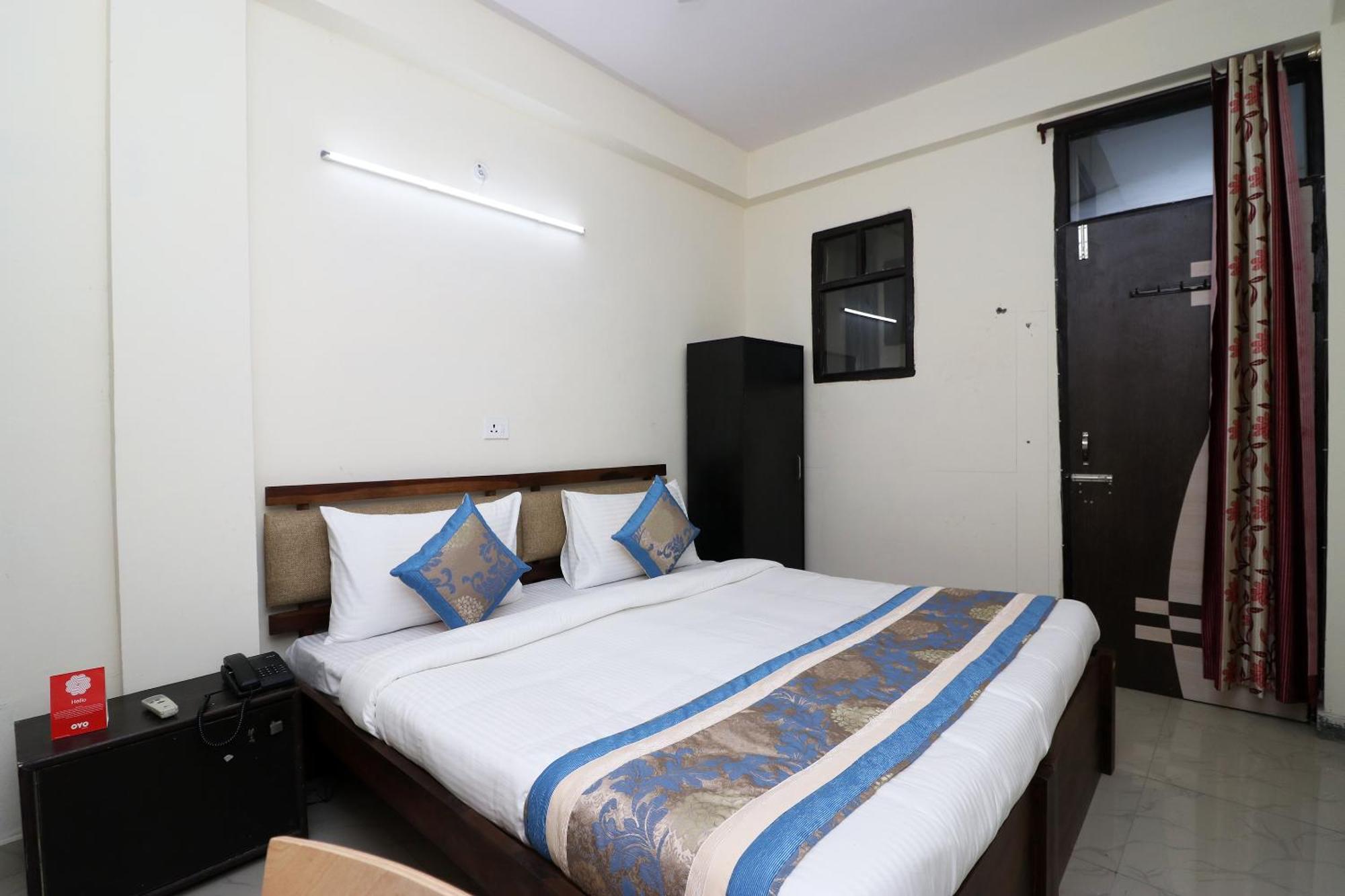 Oyo Triage Home Stay Νόιντα Εξωτερικό φωτογραφία
